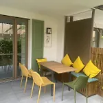 Apartment Modern Apartment, Free Parking *