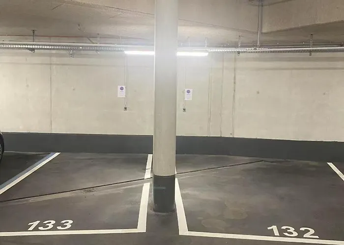 Modern Apartment, Free Parking