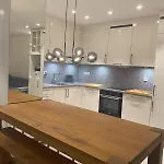 アパート Modern Apartment, Free Parking