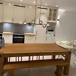 شقة Modern Apartment, Free Parking *