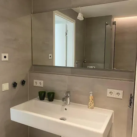 Διαμέρισμα Modern Apartment, Free Parking