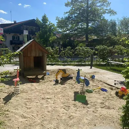 Modern Apartment, Free Parking *