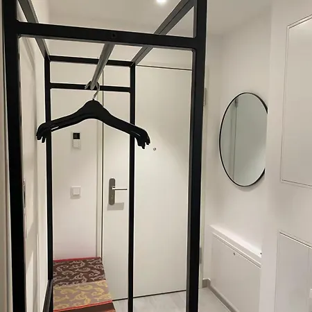 Modern Apartment, Free Parking *